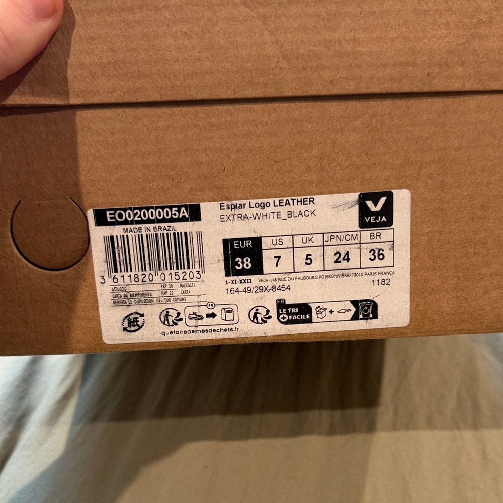 Veja Espar Logo Leather Shoes - Extra White and Black